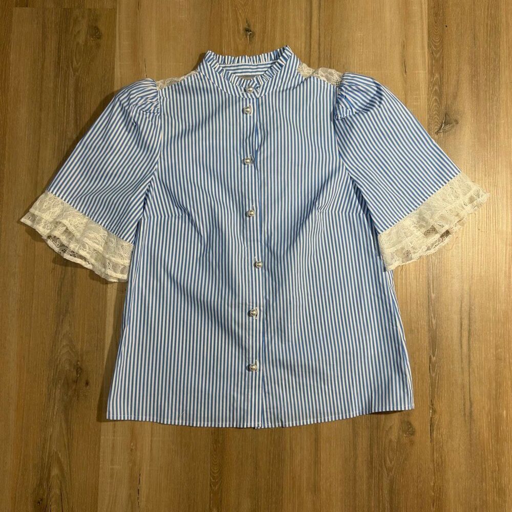 New H By Halston Women’s Blue White Coastal Blouse Button Down Top Lace Trim